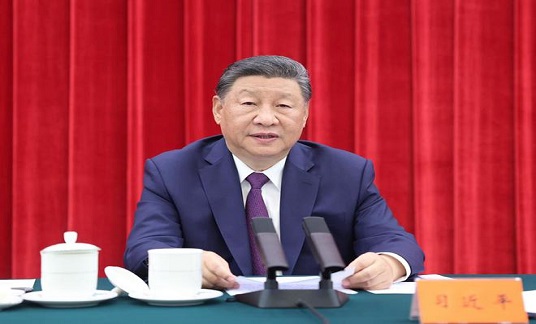 中共中央举行纪念邓小平同志诞辰120周年座谈会
